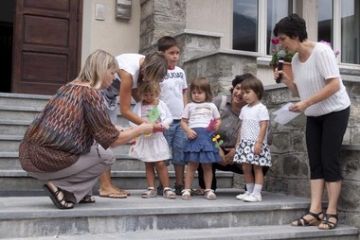 Festa inizio anno scolastico 2011-2012 <br>ingresso alla scuola dell'infanzia dei bambini di 3 anni