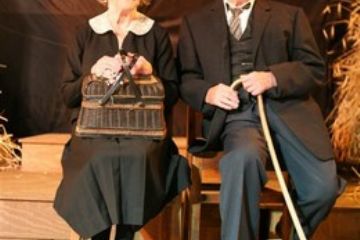 Gli sposi in posa per la foto