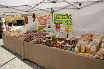 Raduno camper - aprile 2008 (Stand gastronomici "Sapori e Colori d'Italia")