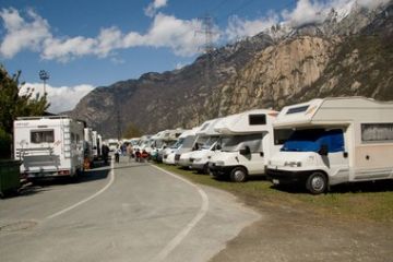 Raduno camper (Loc. Saint Grat) - aprile 2008