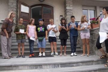 Saluto agli alunni che passano alla scuola secondaria<br>Festa di inizio anno scolastico 2011-2012