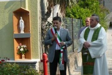 Riqualificazione Via M. Colliard e "La Croisettaz"<br>Parcheggio di Courtales - Benedizione del nuovo oratorio