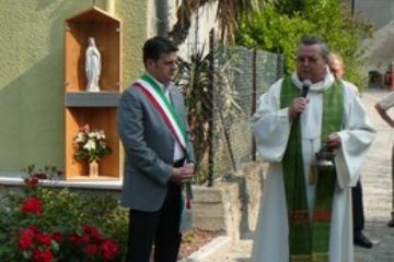 Riqualificazione Via M. Colliard e "La Croisettaz"<br>Parcheggio di Courtales, benedizione del nuovo oratorio 