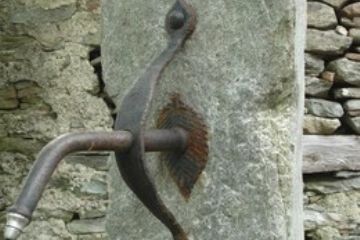 Villaggio di Pourcil - particolare fontana